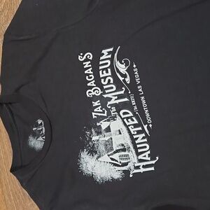 THE HAUNTED MUSEUM GRAPHIC TSHIRT SIZE LARGE.  #7310